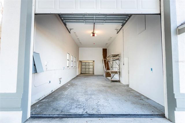 6112 SILVER OAKS DRIVE, Zephyrhills, FL 33542