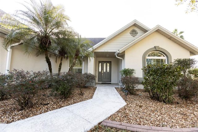 6112 SILVER OAKS DRIVE, Zephyrhills, FL 33542