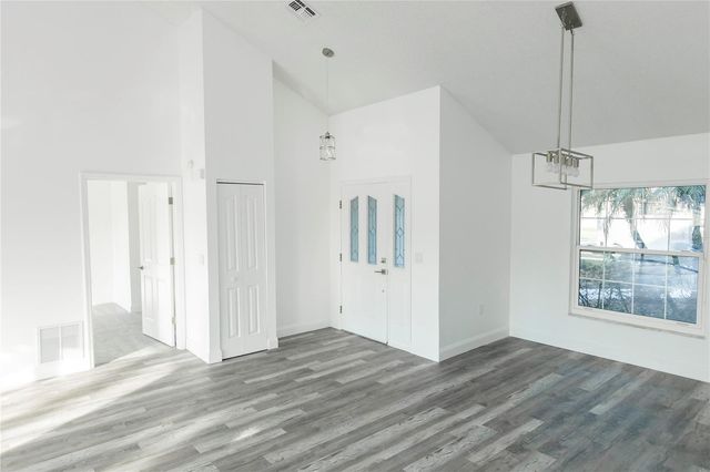 6112 SILVER OAKS DRIVE, Zephyrhills, FL 33542