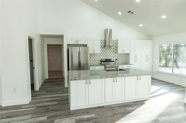 6112 SILVER OAKS DRIVE, Zephyrhills, FL 33542