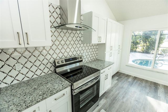 6112 SILVER OAKS DRIVE, Zephyrhills, FL 33542