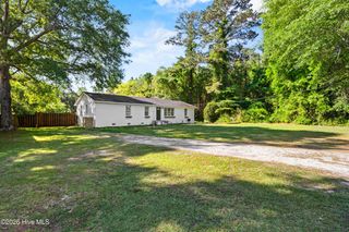 487 Fowler Manning Road, Richlands, NC 28574