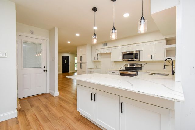 5019 Stillbrooke Drive, Houston, TX 77035