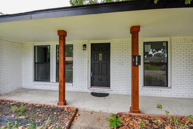 5019 Stillbrooke Drive, Houston, TX 77035