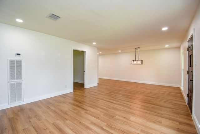 5019 Stillbrooke Drive, Houston, TX 77035