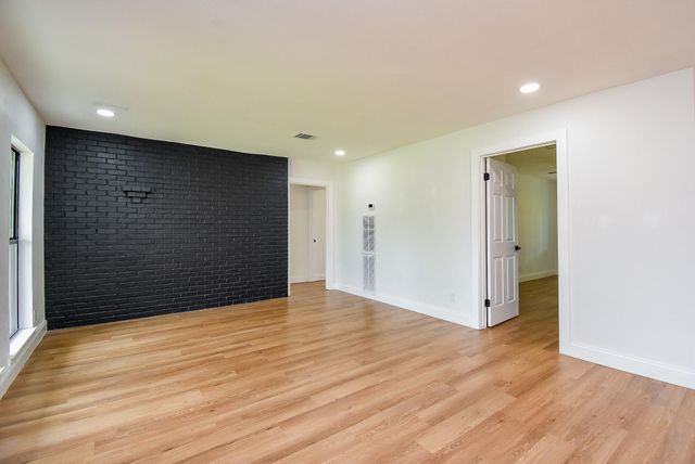 5019 Stillbrooke Drive, Houston, TX 77035