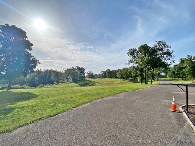 15739 W Forest Road, Park Hill, OK 74451