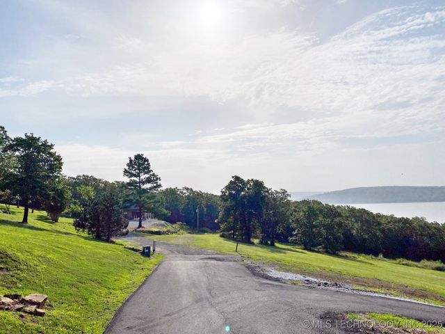 15739 W Forest Road, Park Hill, OK 74451