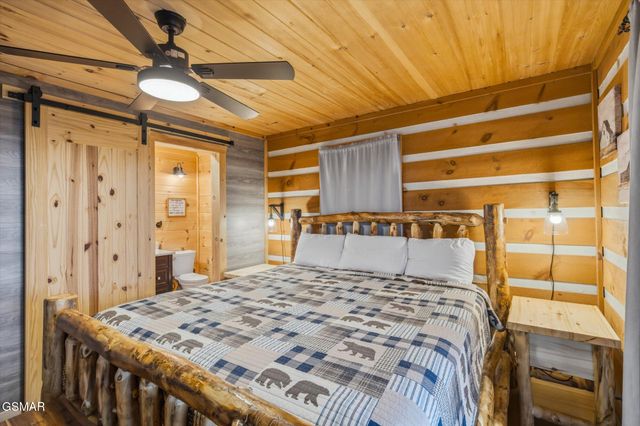 2037 McCarter Drive, Sevierville, TN 37862