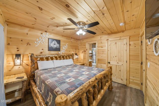 2037 McCarter Drive, Sevierville, TN 37862