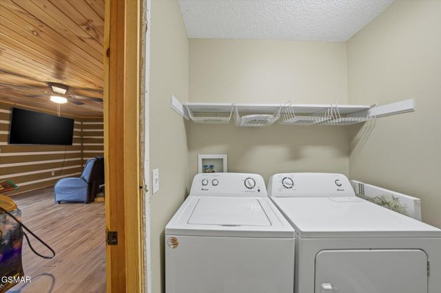 2037 McCarter Drive, Sevierville, TN 37862