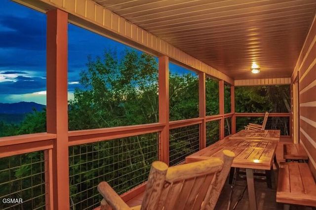 2037 McCarter Drive, Sevierville, TN 37862