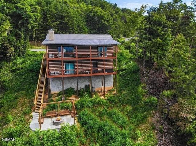 2037 McCarter Drive, Sevierville, TN 37862