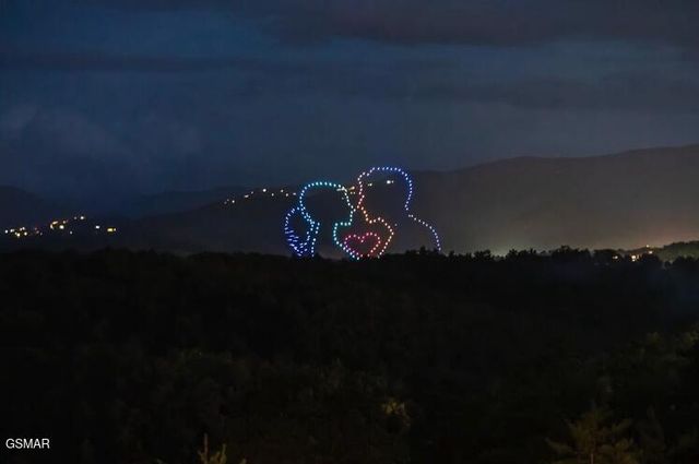 2037 McCarter Drive, Sevierville, TN 37862