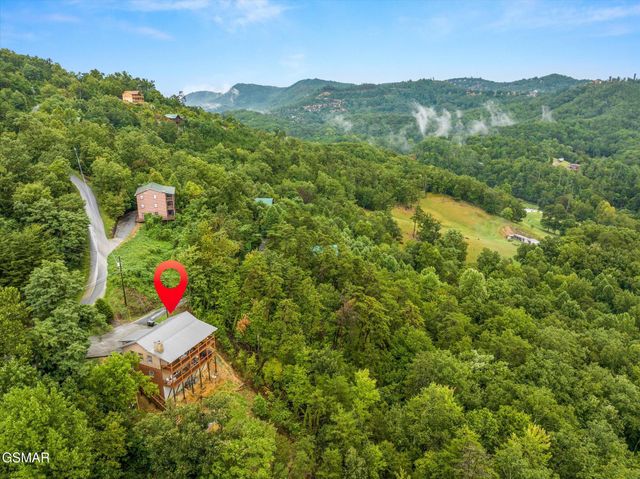 2037 McCarter Drive, Sevierville, TN 37862