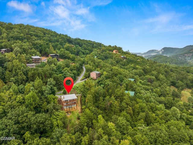 2037 McCarter Drive, Sevierville, TN 37862