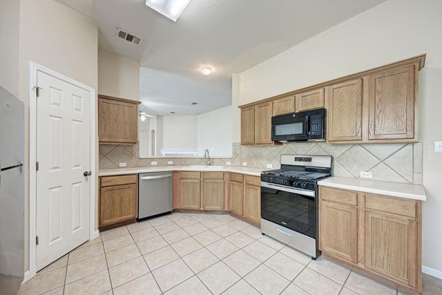 18613 White Water CV, Pflugerville, TX 78660