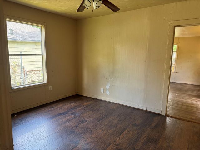 606 E 42nd Street, Houston, TX 77022
