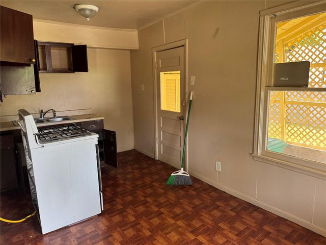 606 E 42nd Street, Houston, TX 77022