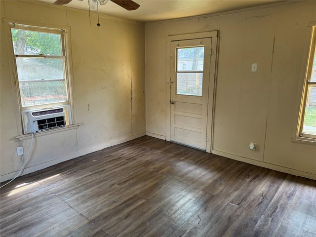606 E 42nd Street, Houston, TX 77022