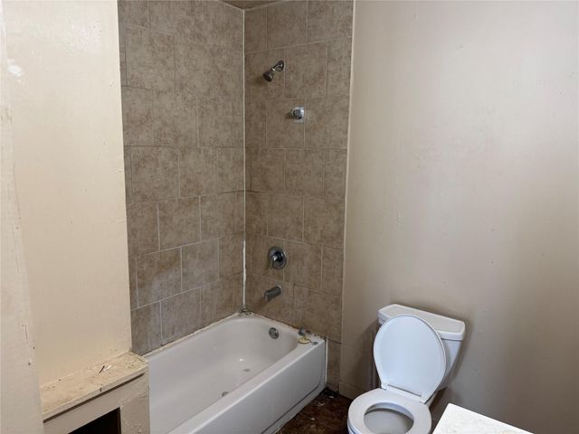606 E 42nd Street, Houston, TX 77022