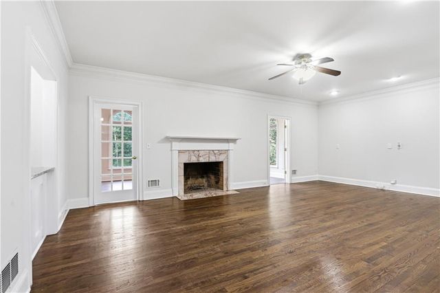 1102 Timber Glen Court SW, Lilburn, GA 30047