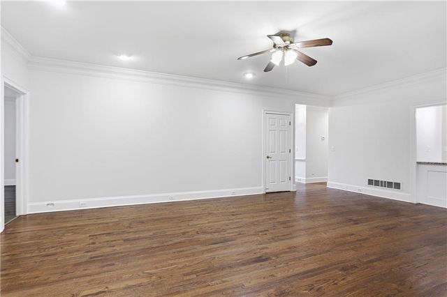 1102 Timber Glen Court SW, Lilburn, GA 30047