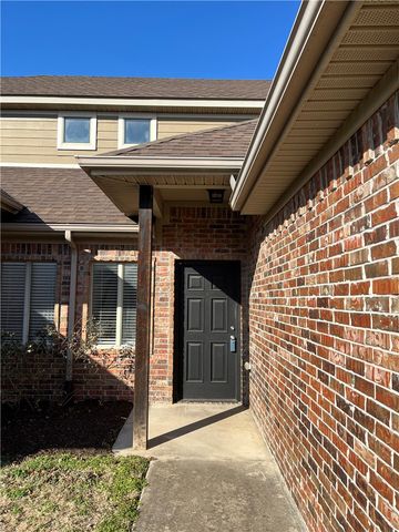 3236 Montrail Place, Fayetteville, AR 72704