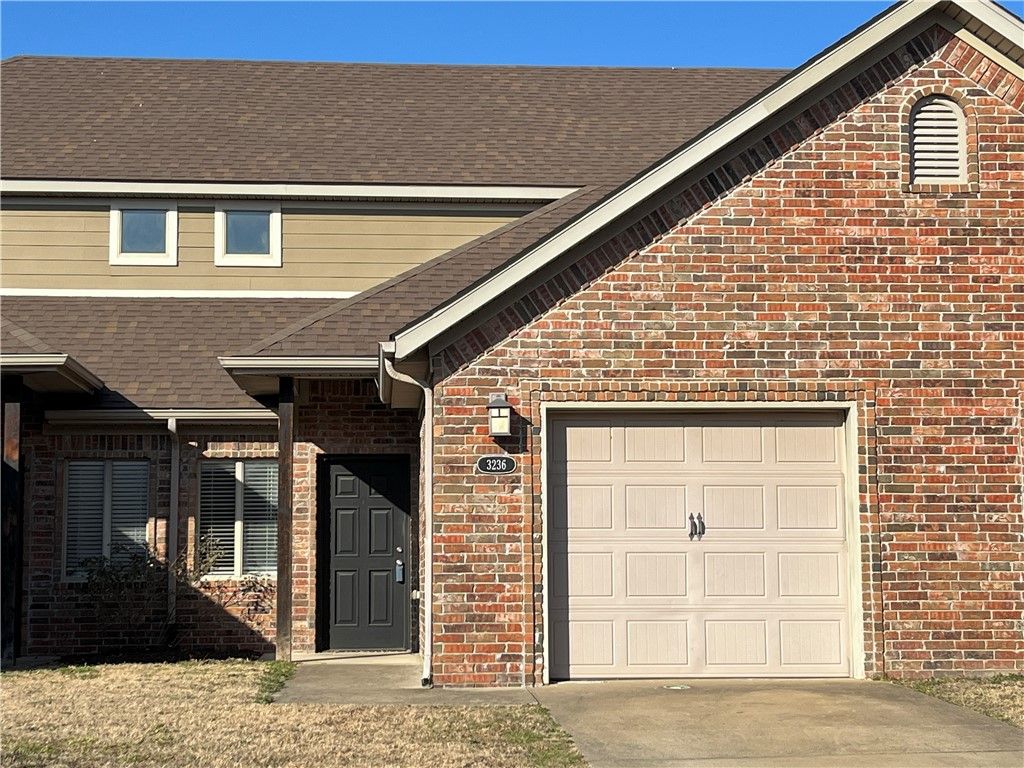 3236 Montrail Place, Fayetteville, AR 72704