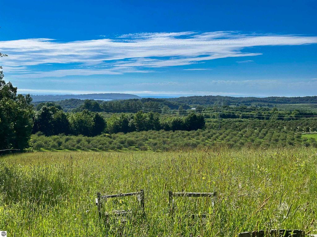 Image 19 of property listing at 9224 E Duck Lake Road, Suttons Bay, MI 49682