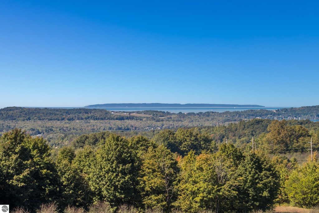 Image 29 of property listing at 9224 E Duck Lake Road, Suttons Bay, MI 49682