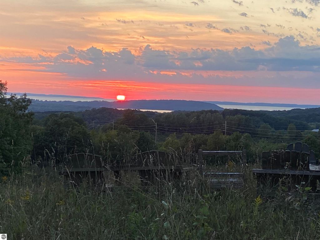 Image 33 of property listing at 9224 E Duck Lake Road, Suttons Bay, MI 49682