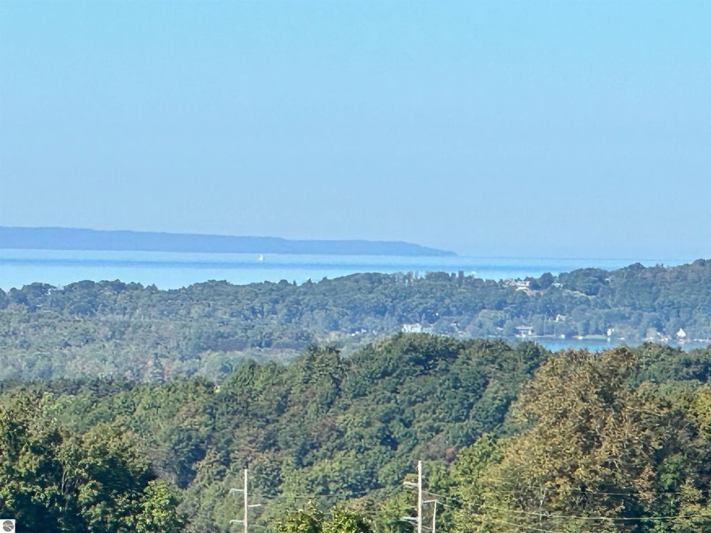 Image 8 of property listing at 9224 E Duck Lake Road, Suttons Bay, MI 49682