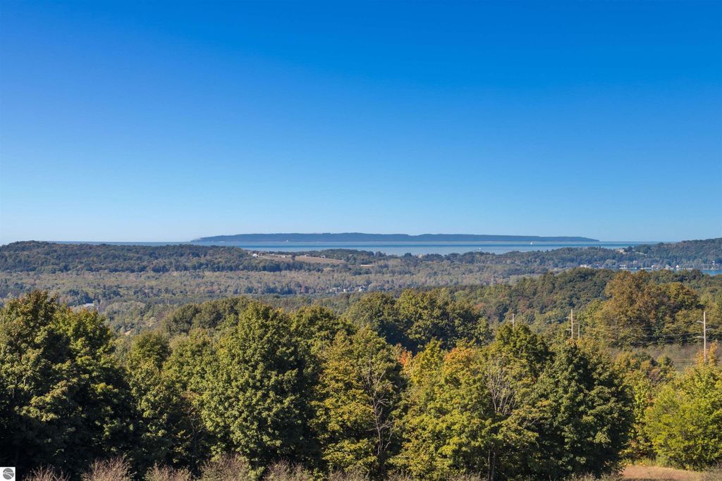 Image 9 of property listing at 9224 E Duck Lake Road, Suttons Bay, MI 49682