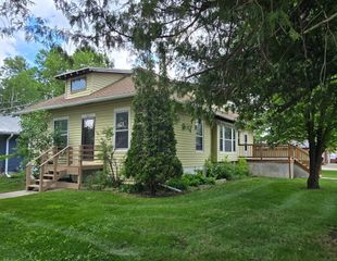 421 7th Avenue SE, Pipestone, MN 56164