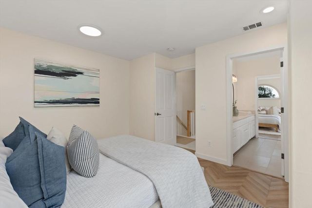 627 Ezee Street, Encinitas, CA 92024