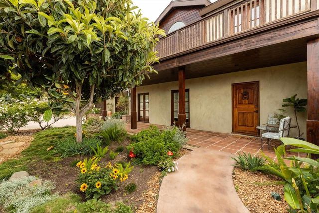 627 Ezee Street, Encinitas, CA 92024