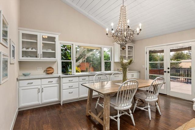 627 Ezee Street, Encinitas, CA 92024