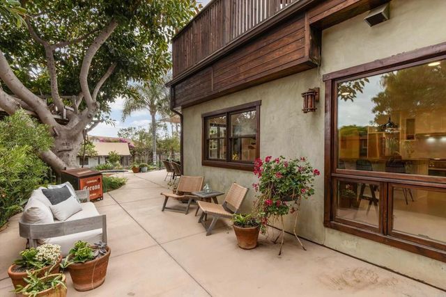 627 Ezee Street, Encinitas, CA 92024
