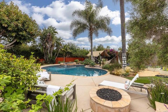 627 Ezee Street, Encinitas, CA 92024