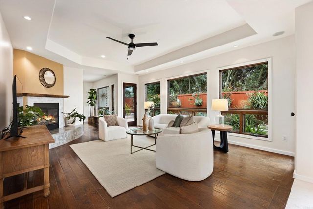 627 Ezee Street, Encinitas, CA 92024