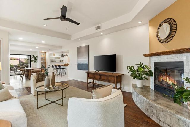 627 Ezee Street, Encinitas, CA 92024