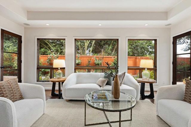627 Ezee Street, Encinitas, CA 92024