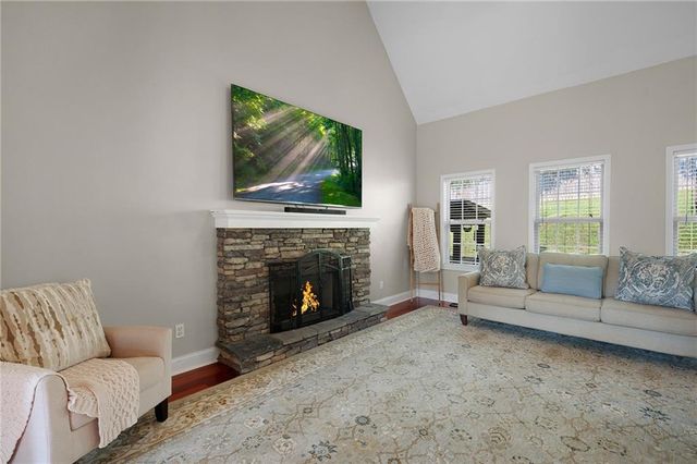 114 Towne Lake Drive NE, Calhoun, GA 30701