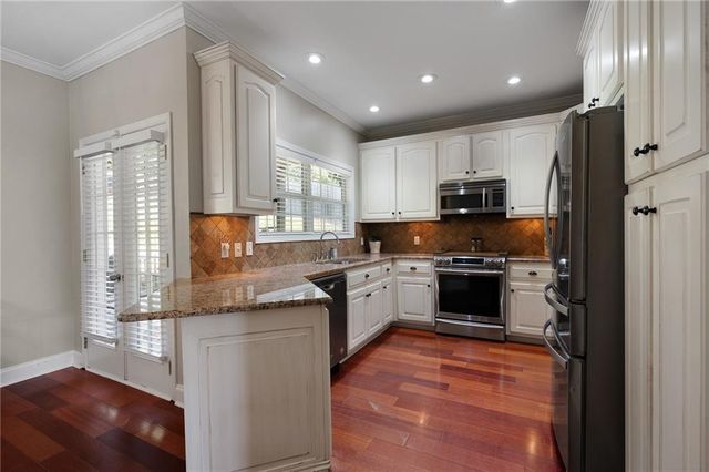 114 Towne Lake Drive NE, Calhoun, GA 30701
