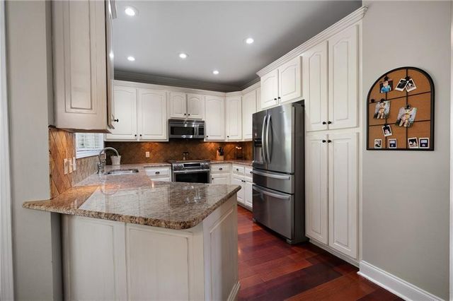 114 Towne Lake Drive NE, Calhoun, GA 30701