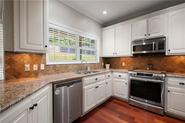 114 Towne Lake Drive NE, Calhoun, GA 30701