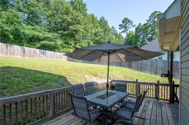 114 Towne Lake Drive NE, Calhoun, GA 30701