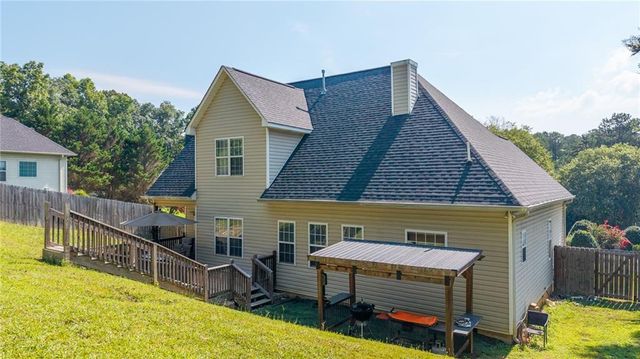 114 Towne Lake Drive NE, Calhoun, GA 30701