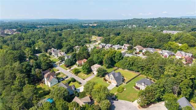 114 Towne Lake Drive NE, Calhoun, GA 30701